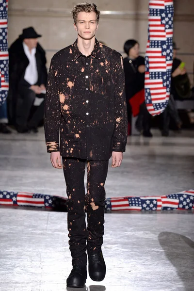 Look 26